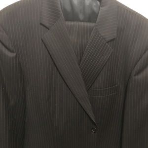 44L Jones New York navy blue pinstripe suit free tie as shown w/purchase